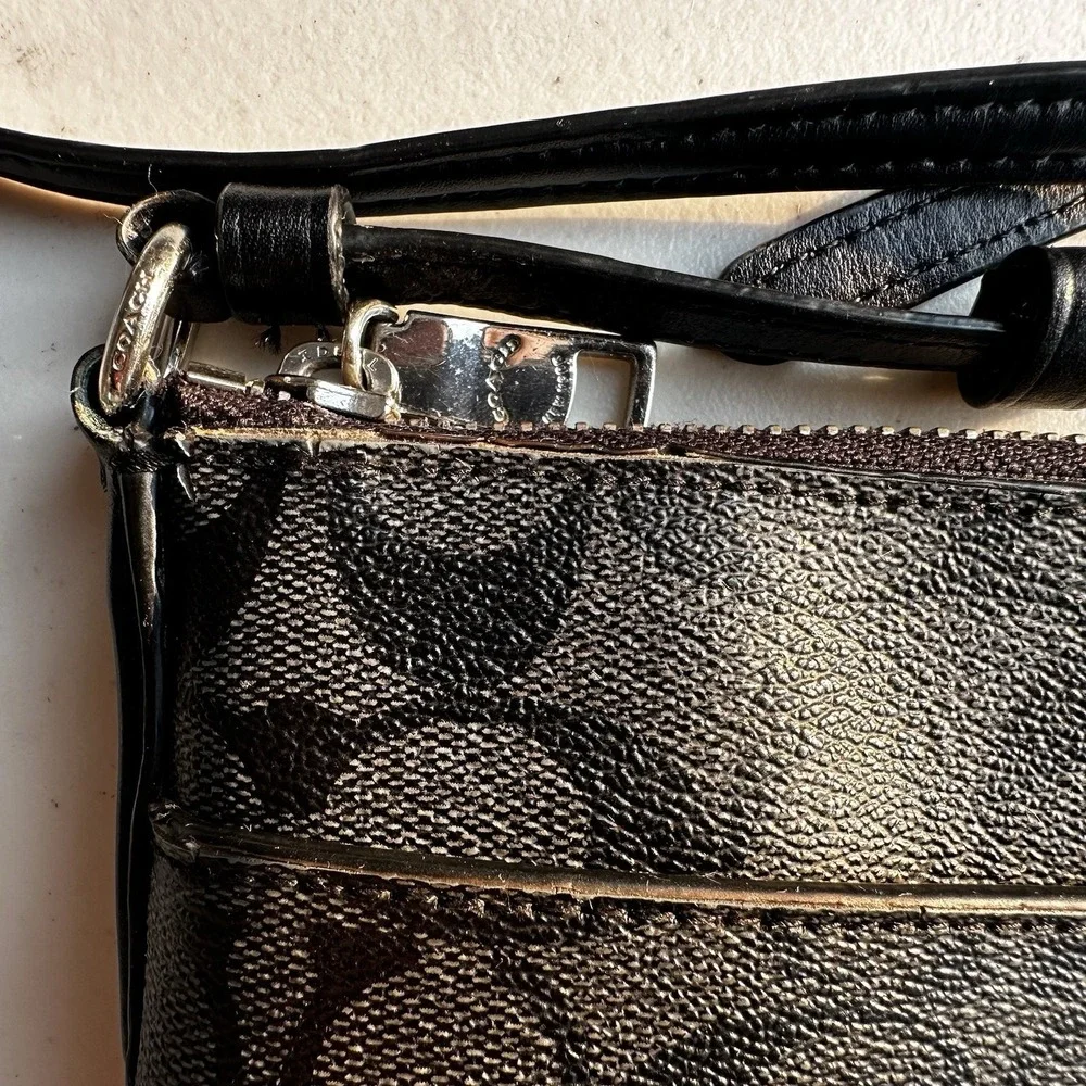 Coach Signature East West Pop Up Crossbody Bag Purse Black & Gray - GUC